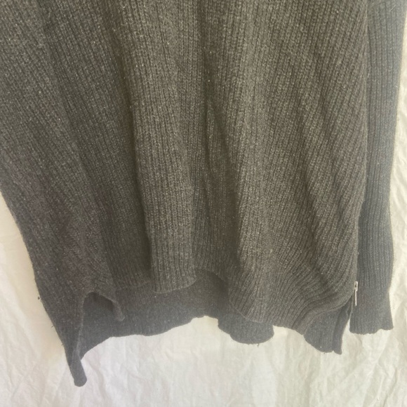 Vince Cowl-Neck Wool Cashmere Sweater Size Medium - Picture 4 of 10